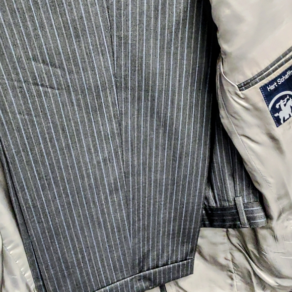 Hart Schaffner Marx - Picture 7 of 7